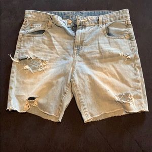 Mossimo destroyed women’s shorts size 10